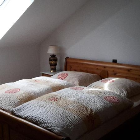Altes Saengerheim Hotel Quierschied Buitenkant foto