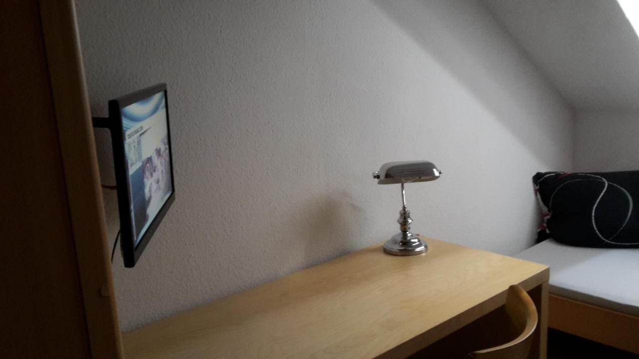 Altes Saengerheim Hotel Quierschied Buitenkant foto